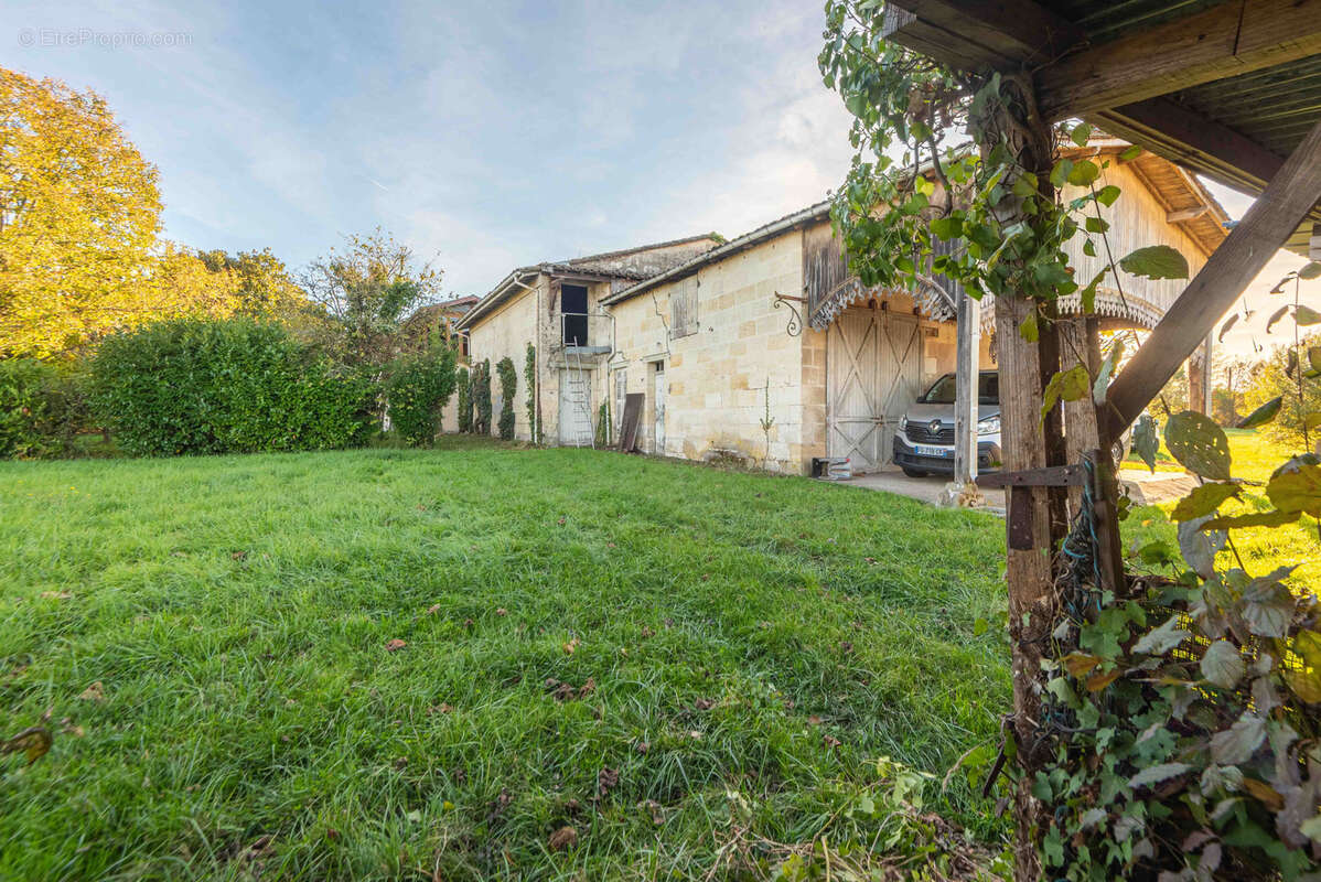 Maison à QUINSAC
