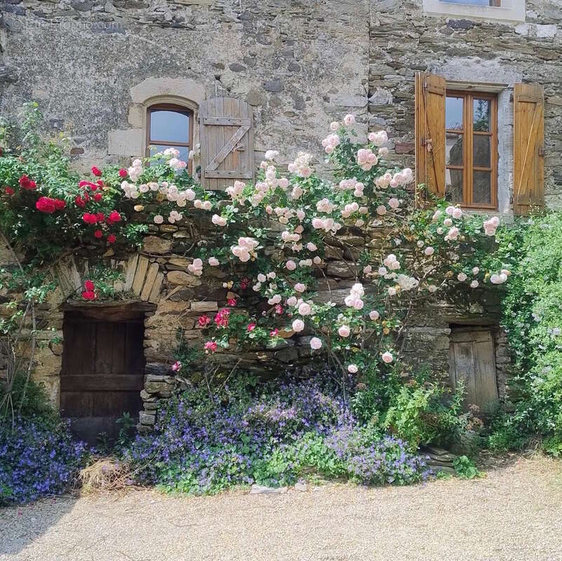 Maison à ROUJAN