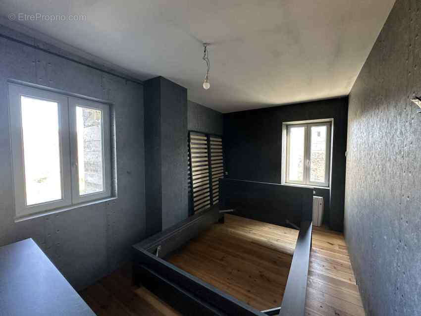 Maison à SAINT-ANGEL