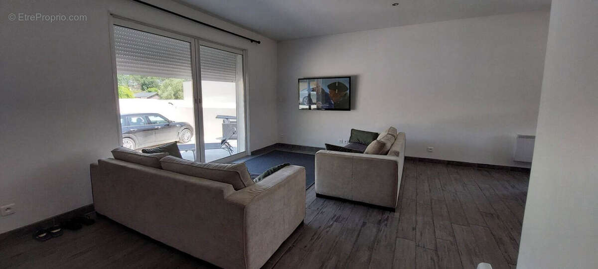 Maison à PERNES-LES-FONTAINES