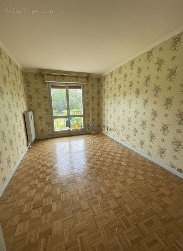 chambre 2 - Appartement à OLIVET