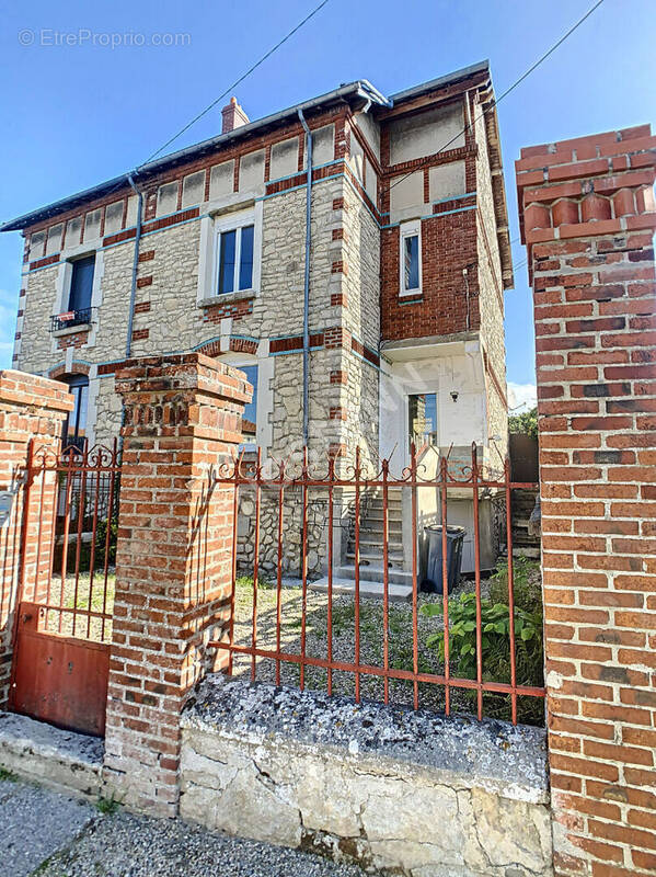 Maison à SAINT-ERME-OUTRE-ET-RAMECOURT