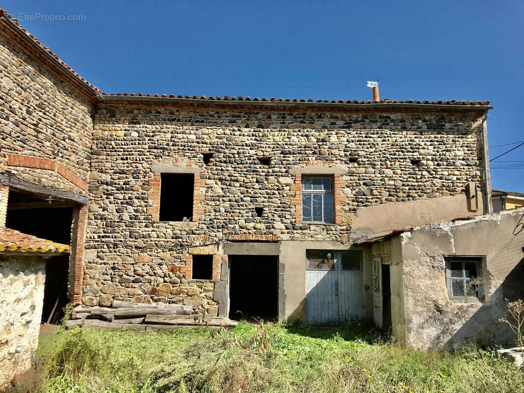 Maison à SAINT-GERMAIN-LEMBRON