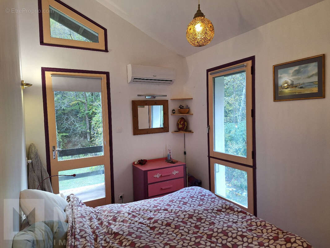 Maison à BESSEDE-DE-SAULT