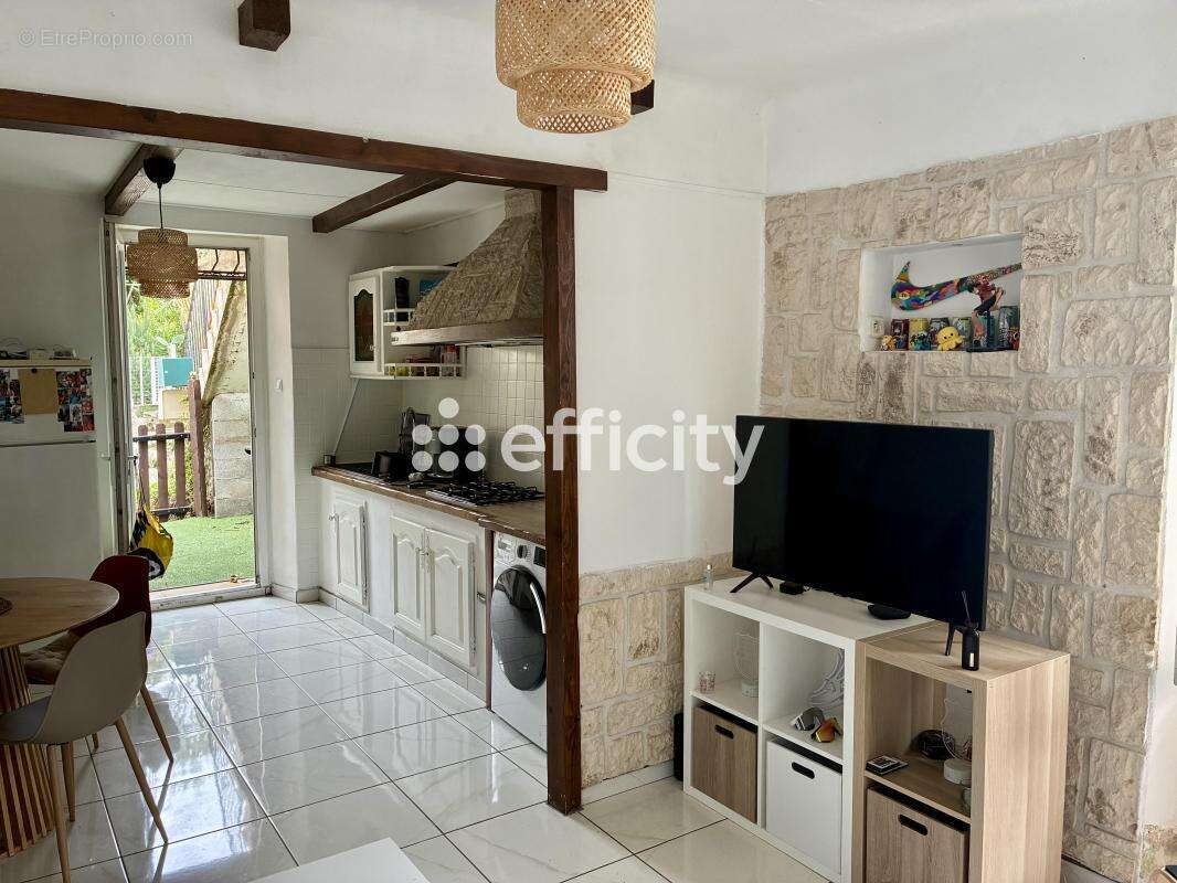 Appartement à MARSEILLE-15E