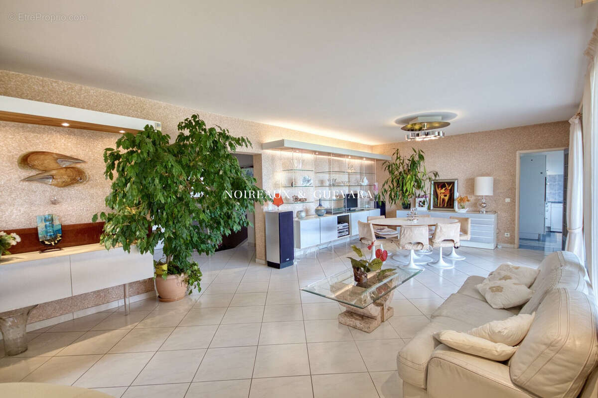 Maison à MANDELIEU-LA-NAPOULE