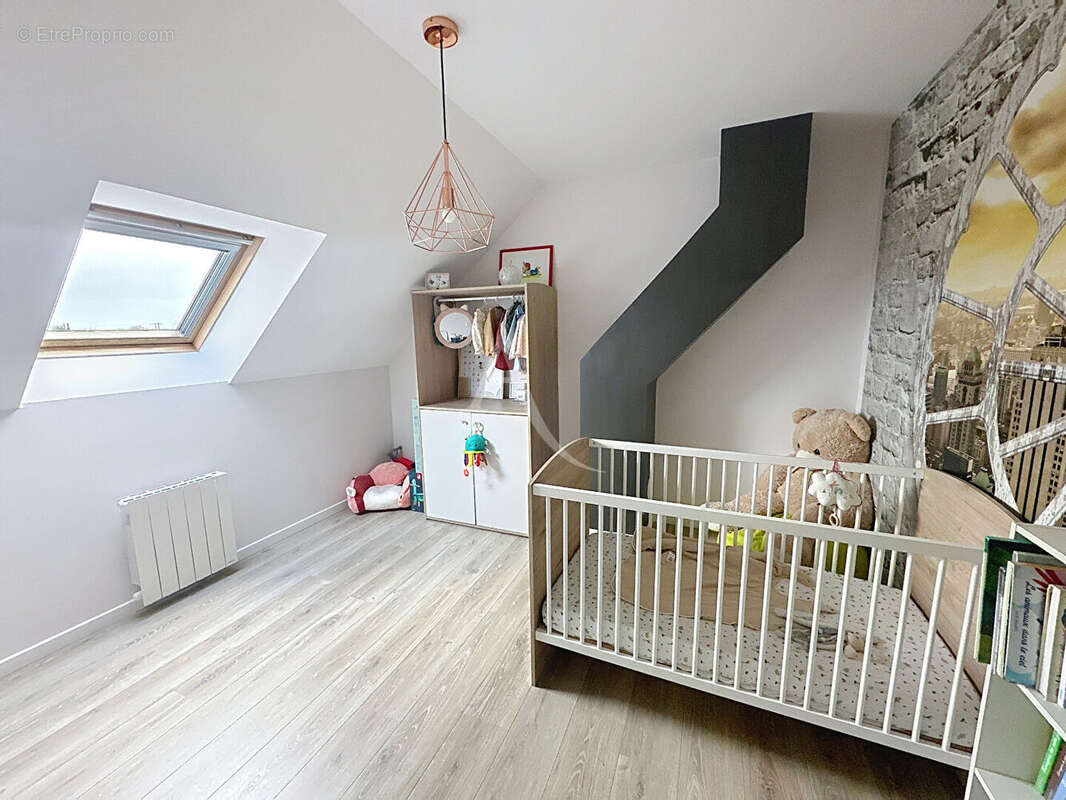 Maison à BRISSAC-QUINCE