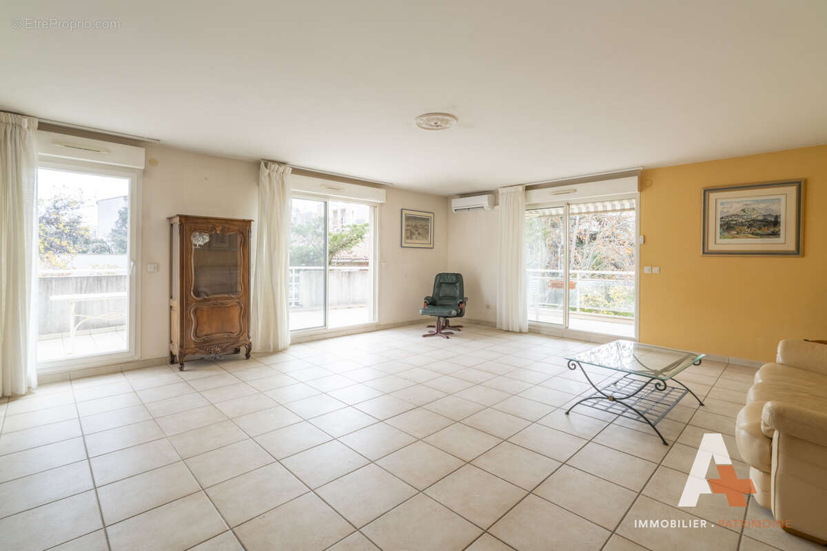 Appartement à MARSEILLE-9E