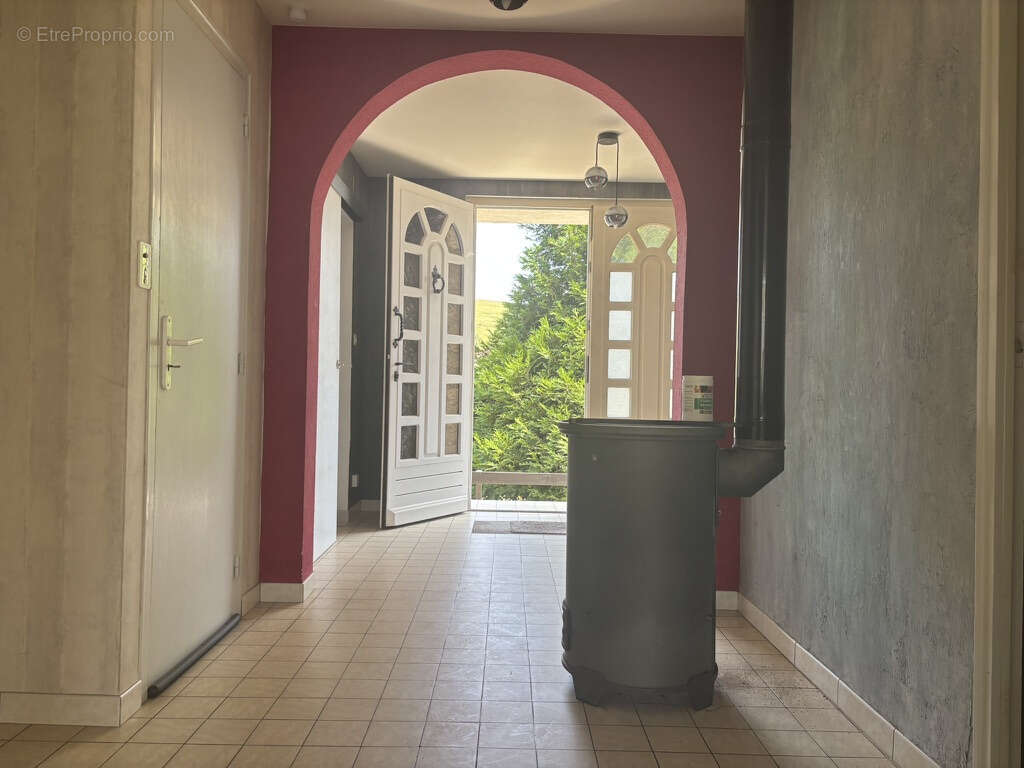 Maison à BAZOILLES-ET-MENIL