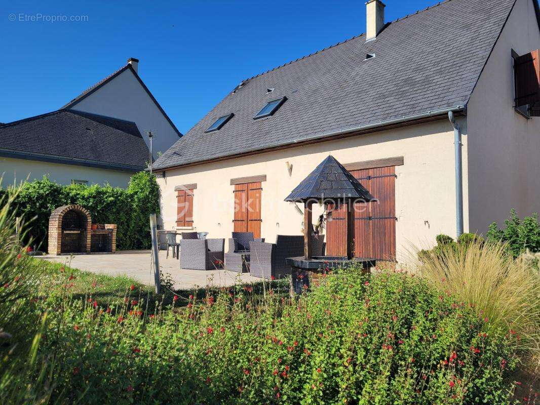 Maison à BEAUMONT-EN-VERON