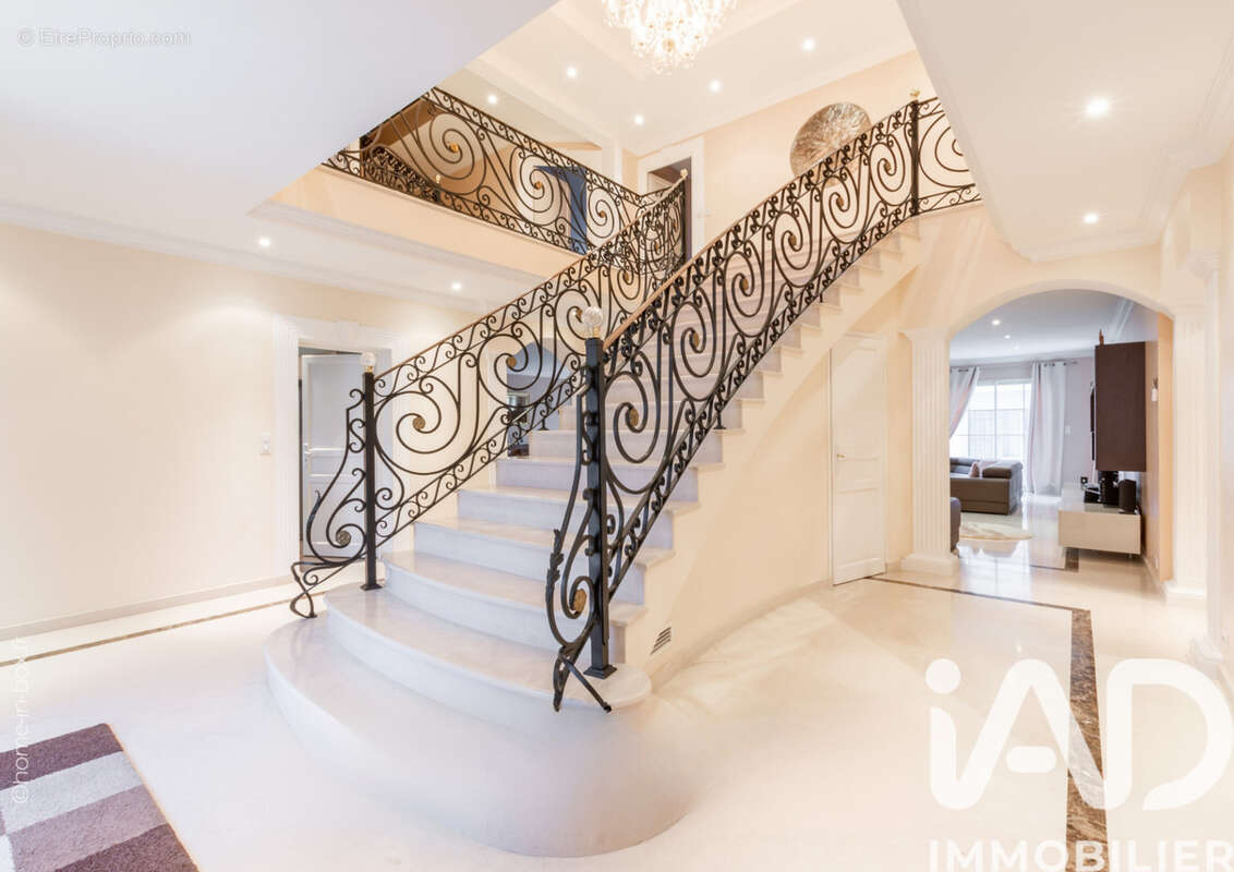 Photo 5 - Maison à VILLENEUVE-LE-COMTE