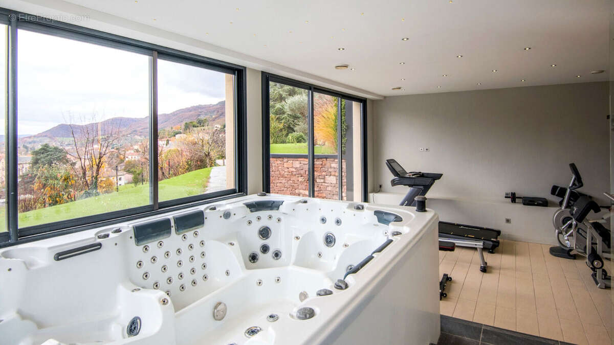 Maison à SAINT-AFFRIQUE