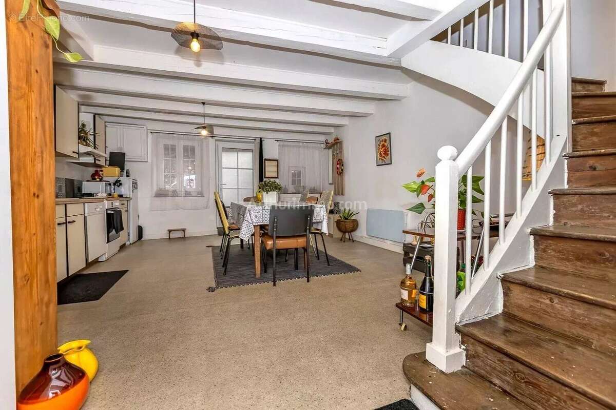 Maison à VIRIEU-LE-GRAND