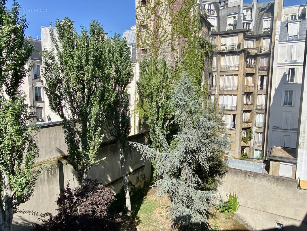 Appartement à PARIS-14E