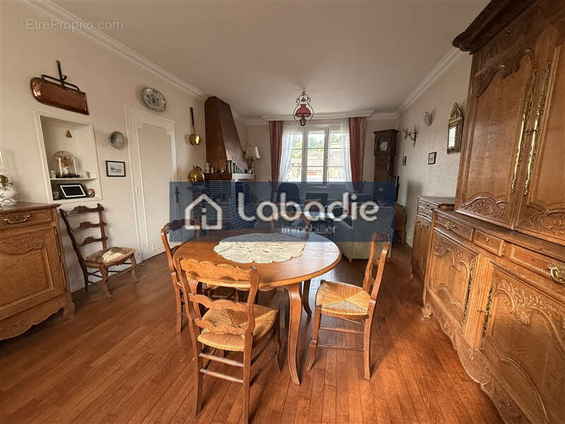 Maison à VILLEDIEU-LES-POELES