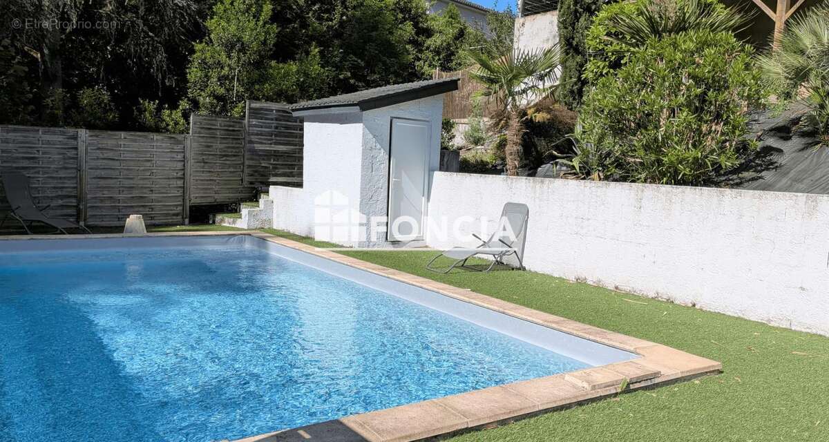 Maison à COULOUNIEIX-CHAMIERS