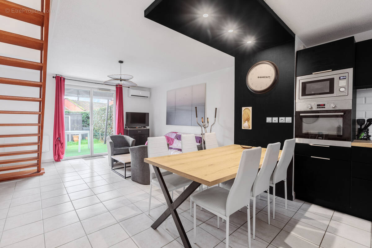 Maison à FENOUILLET