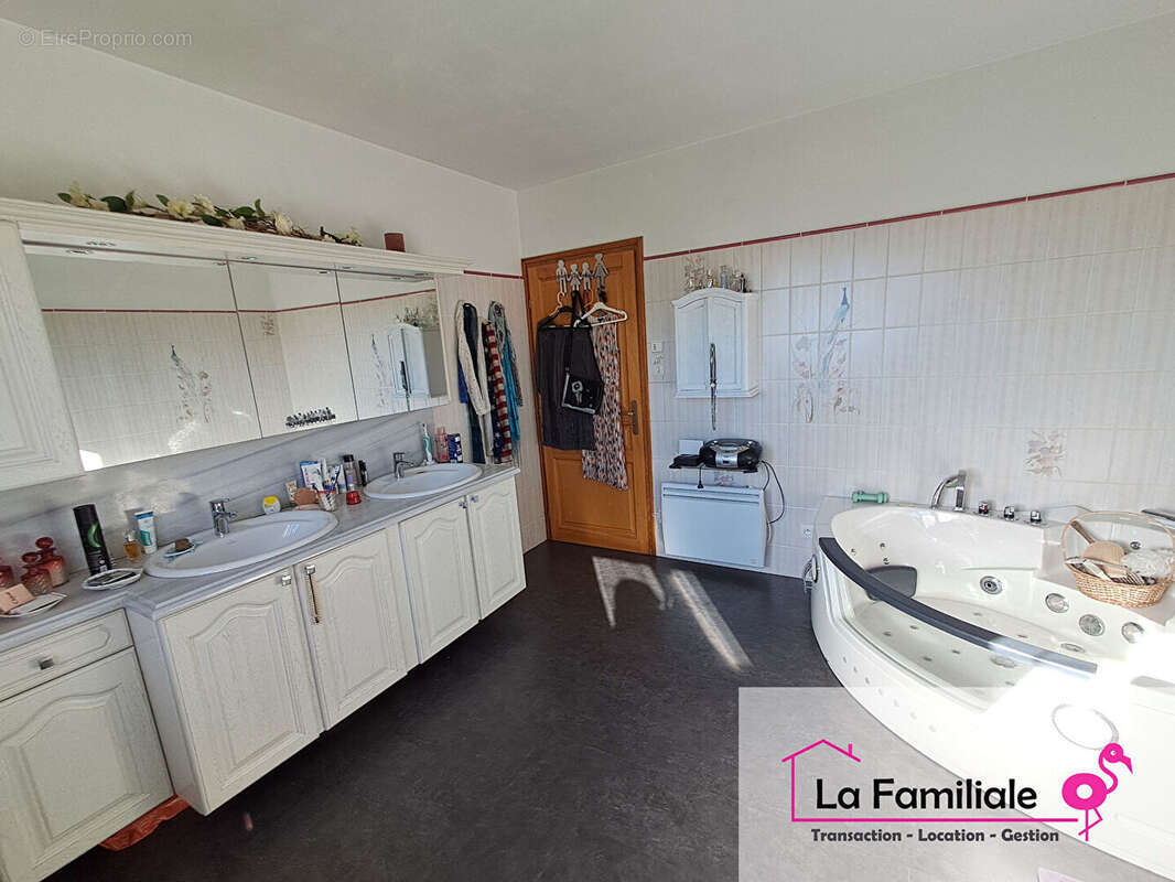 Maison à LE CLERJUS