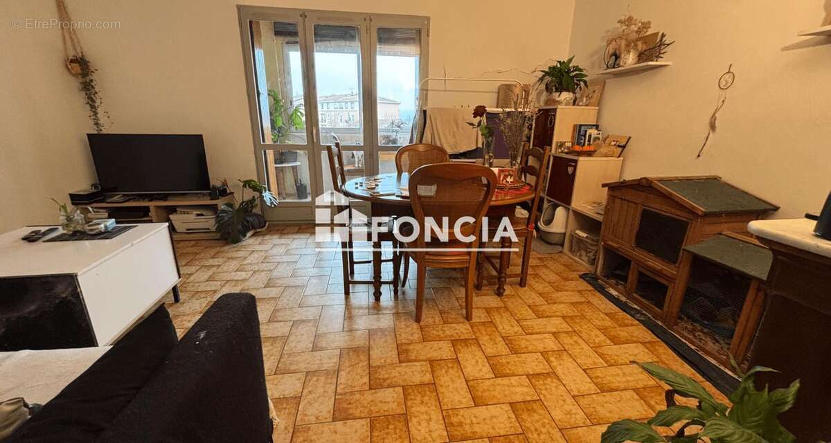 Appartement à HYERES
