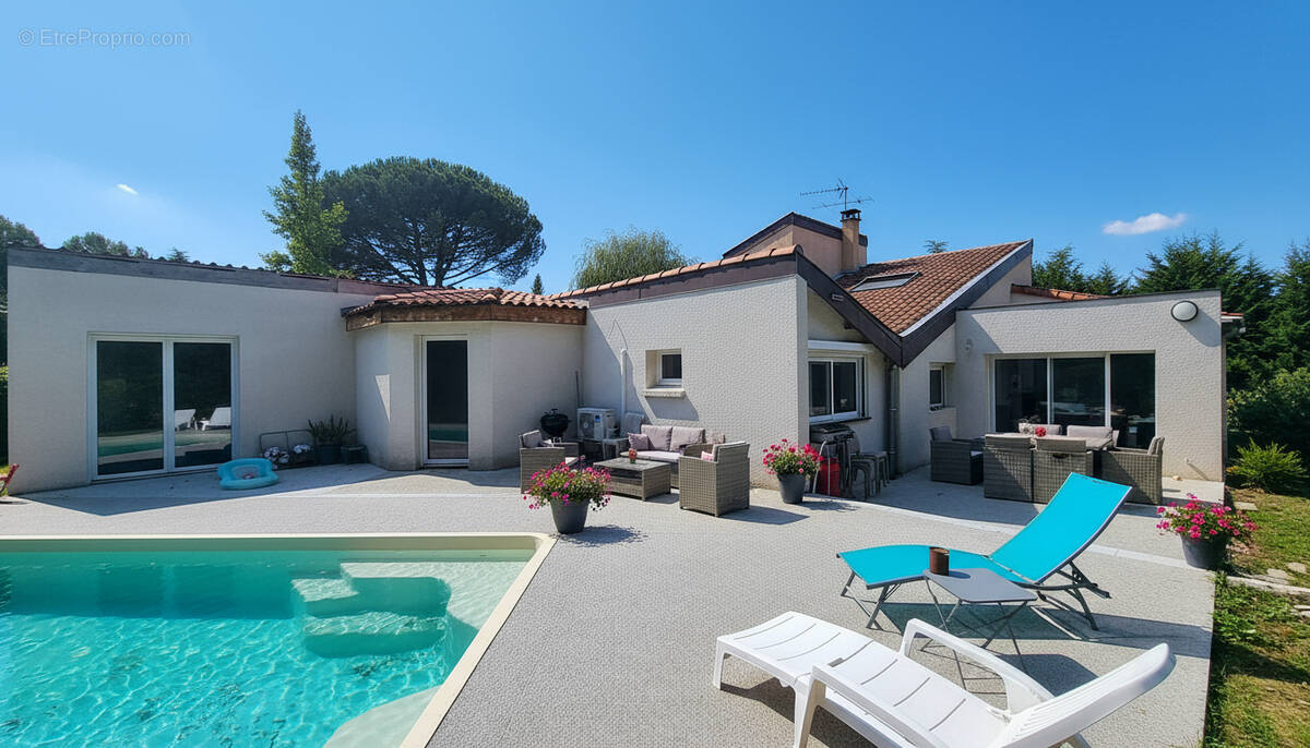 Maison à MONTASTRUC-LA-CONSEILLERE