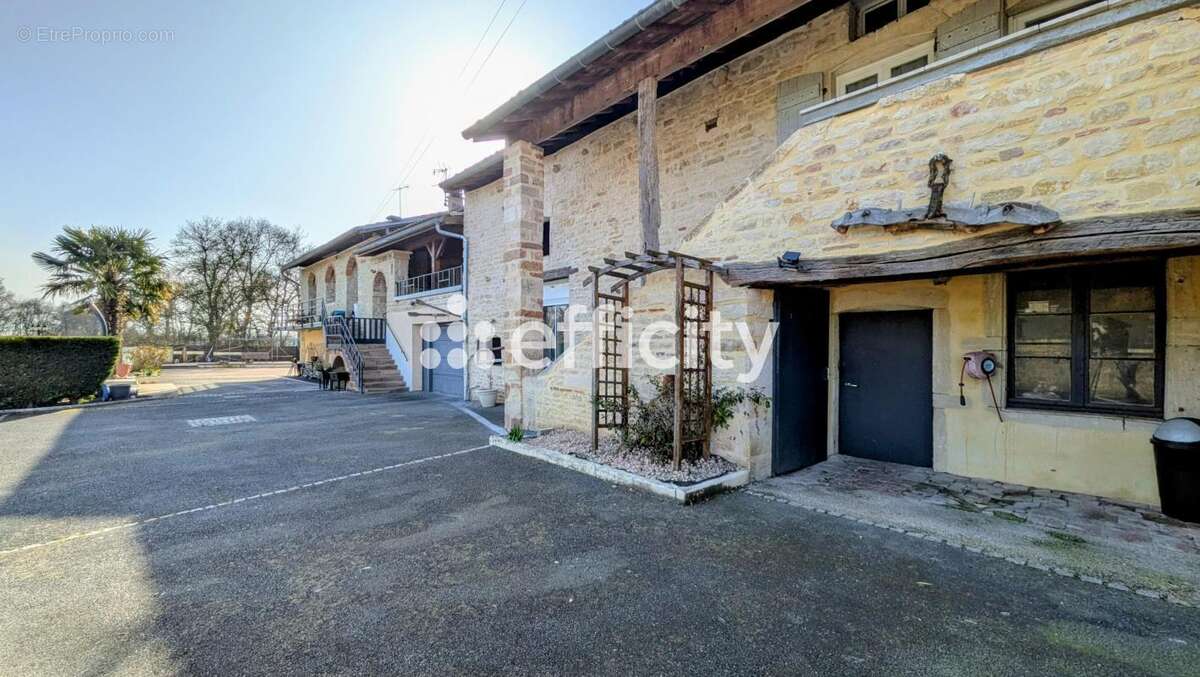 Maison à TOURNUS