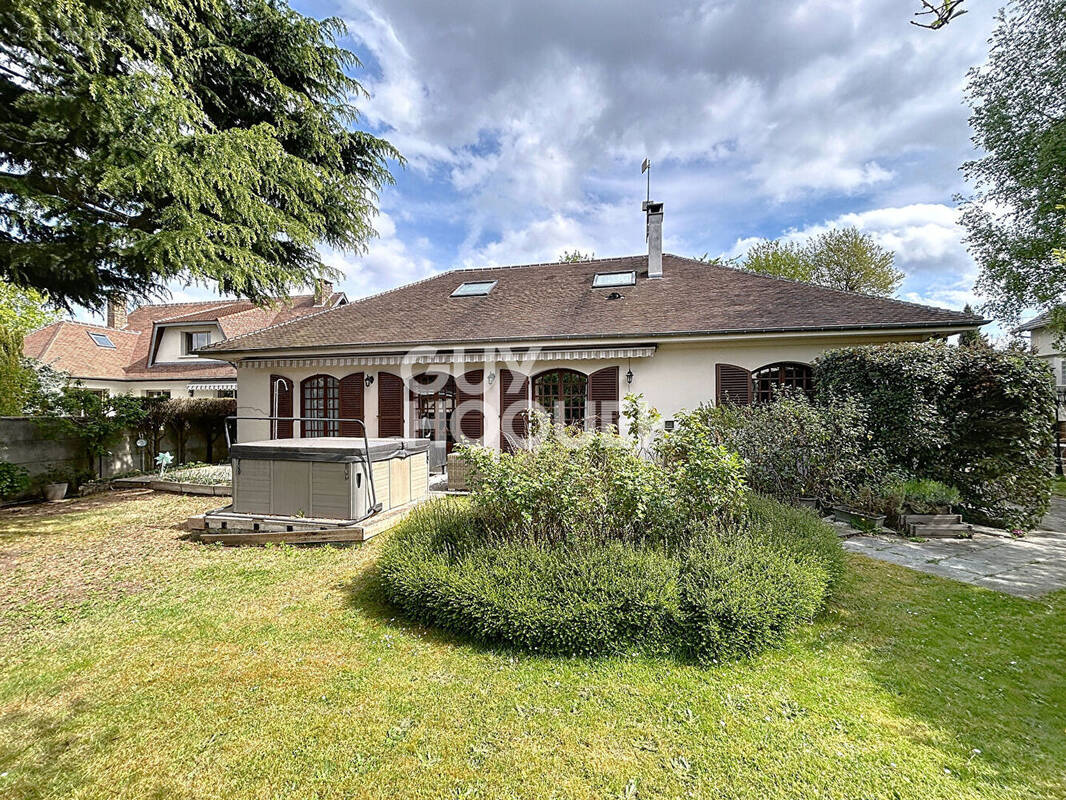 Maison à LIMEIL-BREVANNES