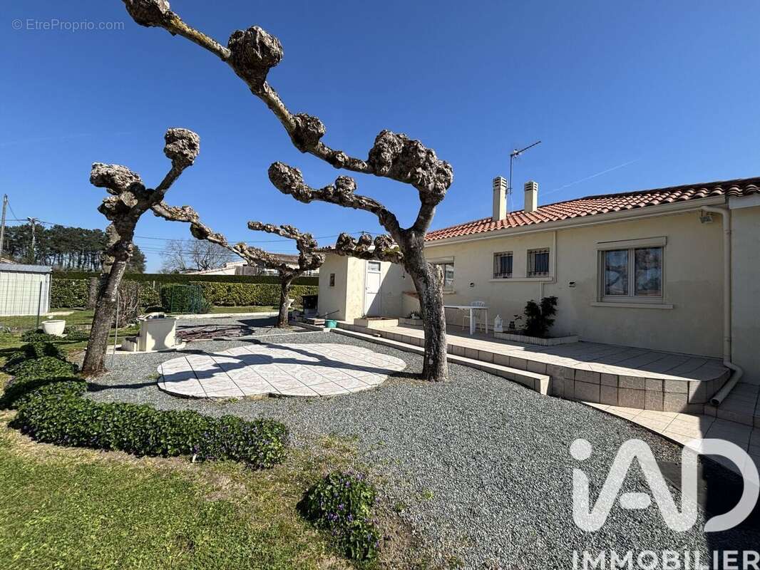 Maison 113 m² à La Lande-De-Fronsac  - photo 9