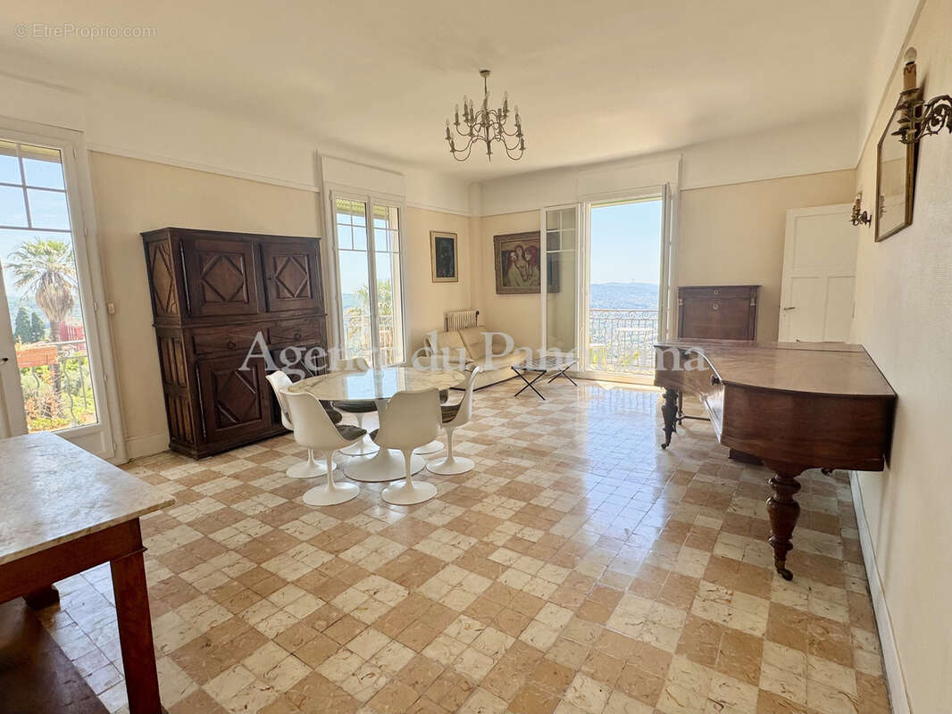 Appartement à GRASSE