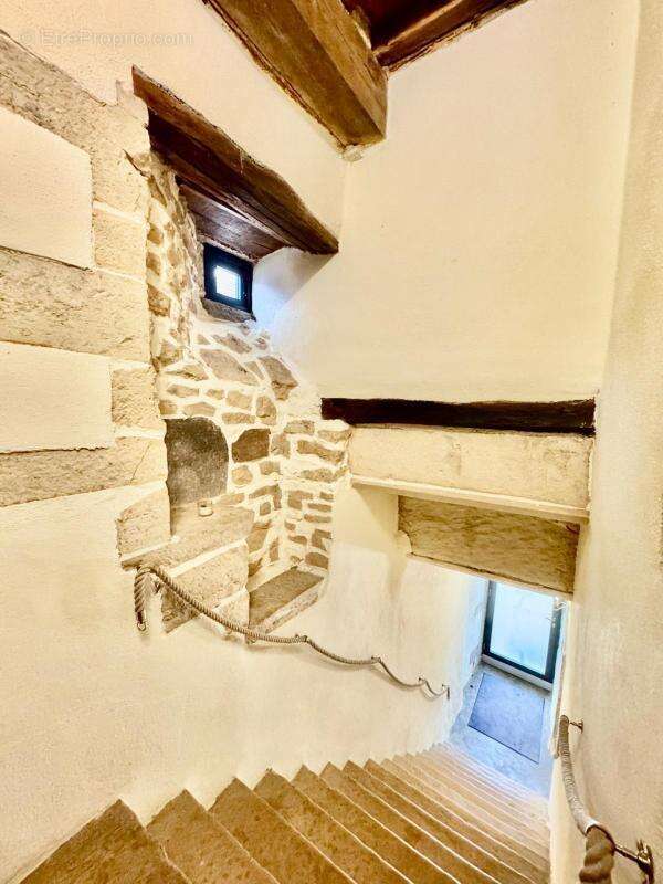 Maison à SAINT-MARCEL-BEL-ACCUEIL