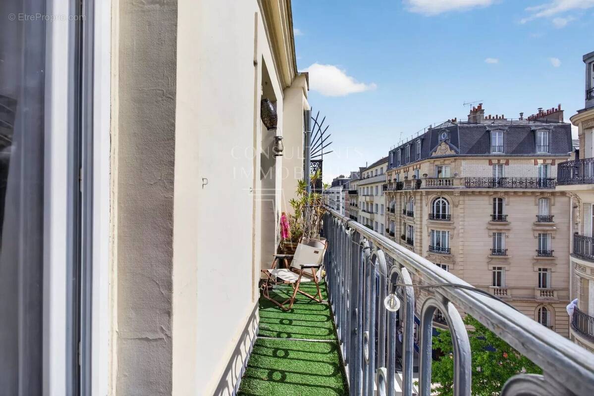 Appartement à LEVALLOIS-PERRET