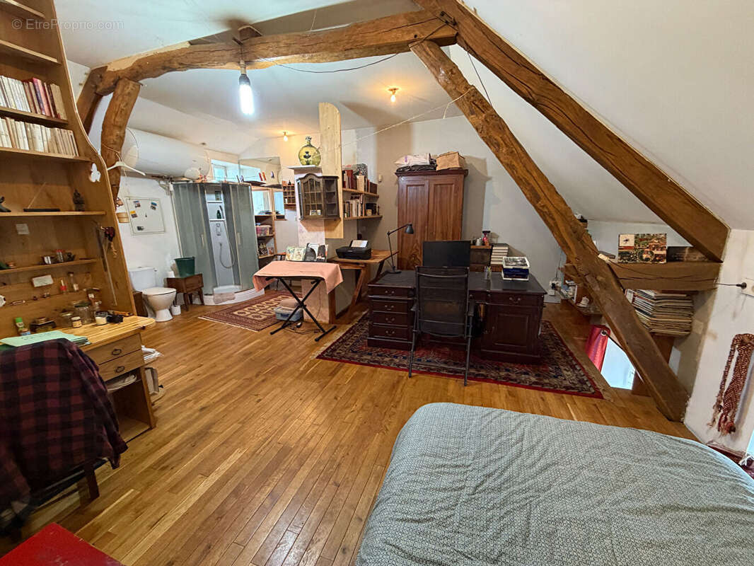 Maison à ROCHES