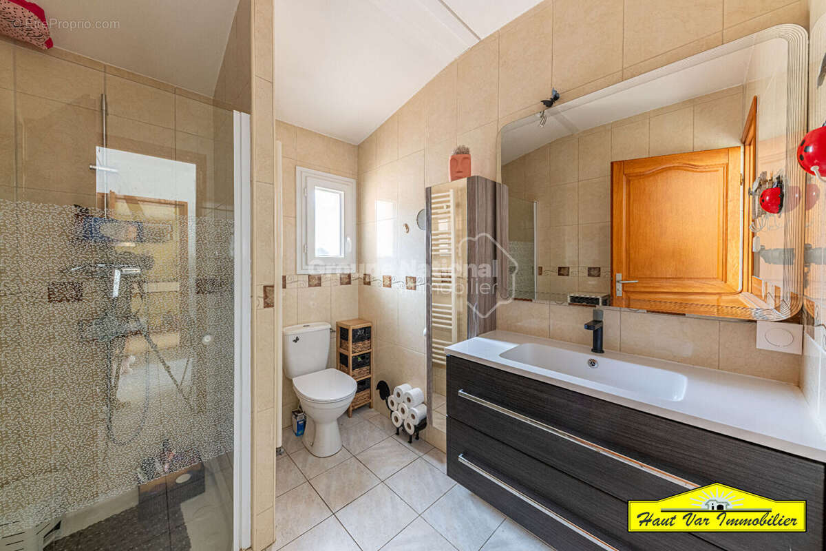 Maison à GINASSERVIS