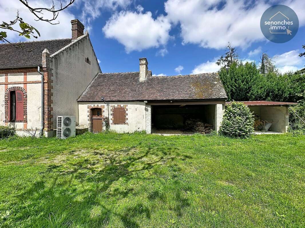 Maison à FAVIERES