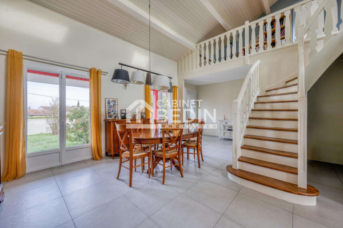 Maison à SAINT-MEDARD-EN-JALLES