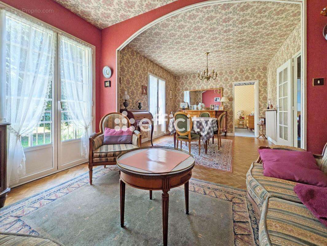 Maison 95 m² à Saint-Junien  - photo 2