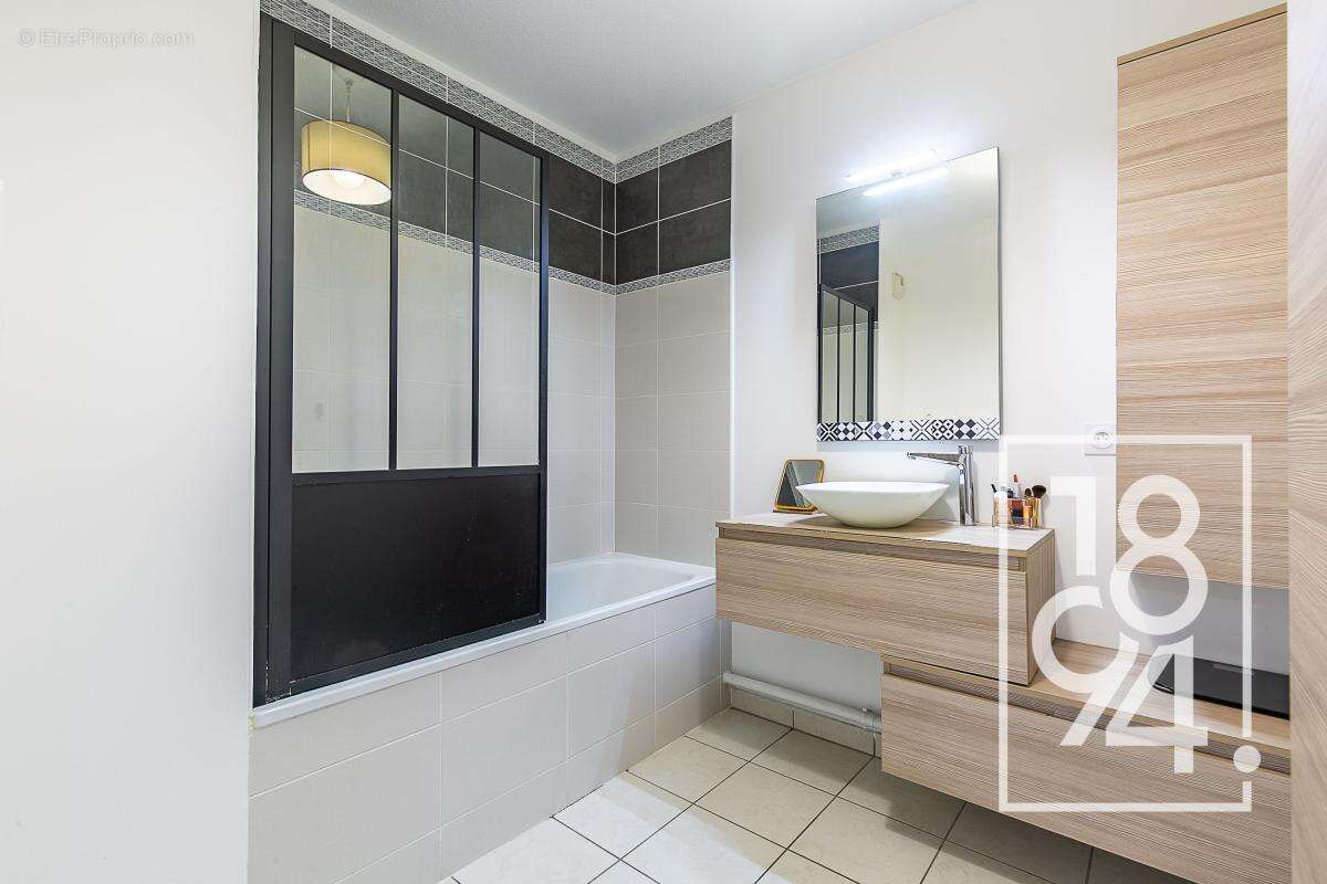 Appartement à MARSEILLE-12E