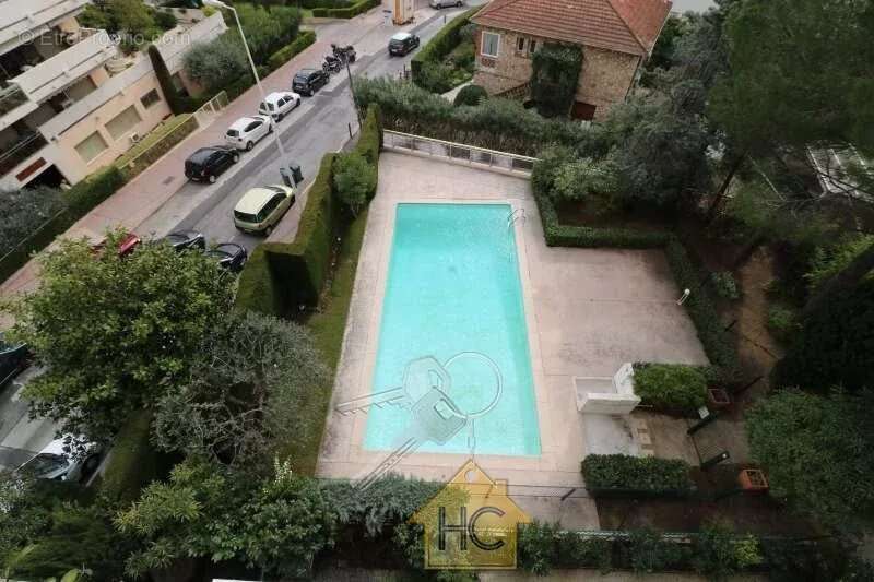 Appartement à LE CANNET