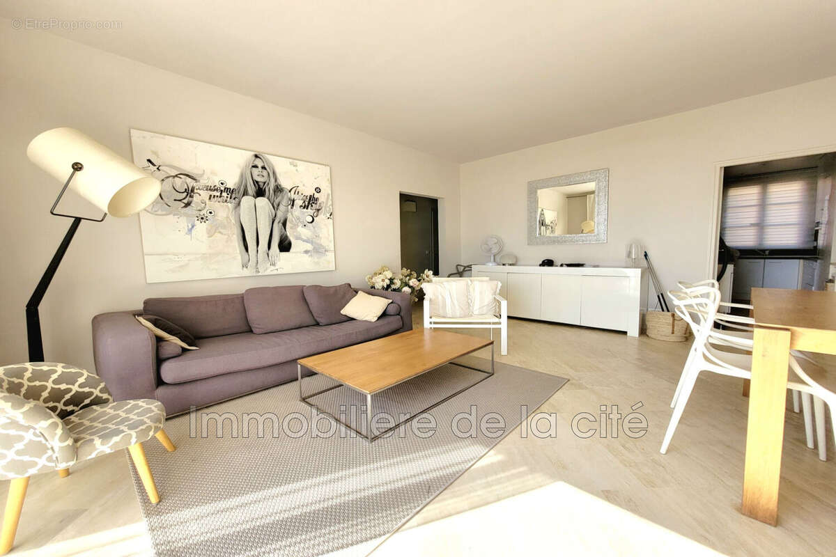 Appartement à GRIMAUD