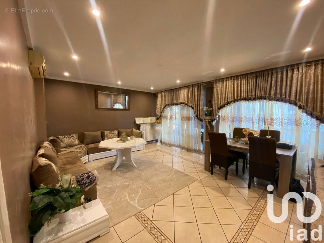 Photo 1 - Appartement à TOULON