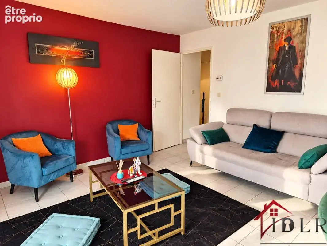 Appartement t3 lumineux avec terrasse et 2 parkings   vitry- - photo 1