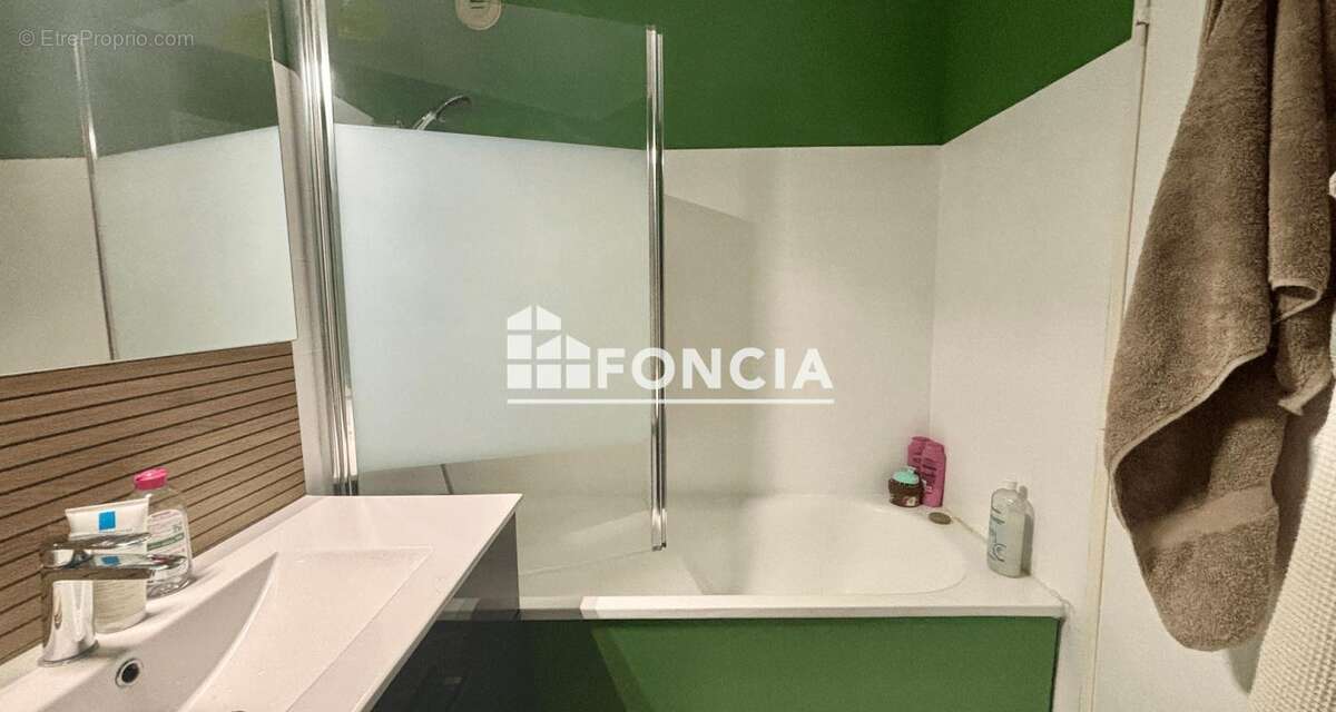 COUP DE CŒUR – Magnifique T4 de 97,27 m² avec terrasse, balcon, garage et parking - photo 5