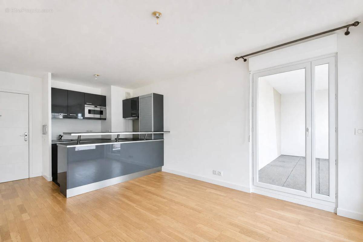 Appartement à ISSY-LES-MOULINEAUX