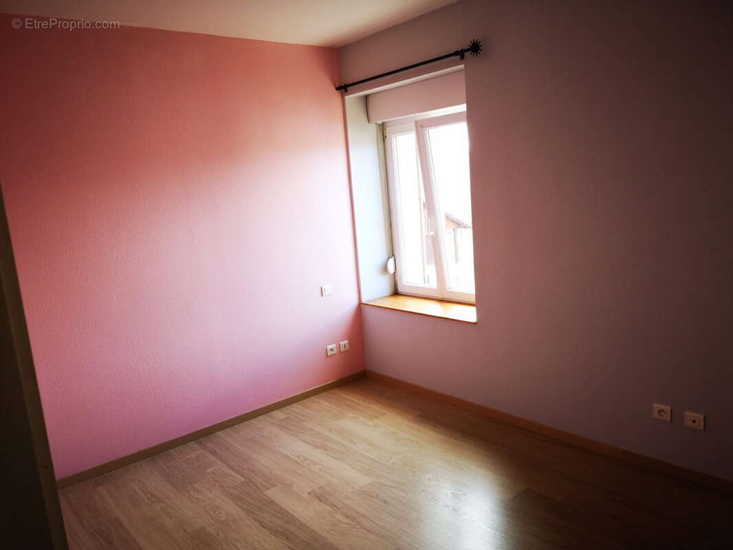 Appartement à SAINT-GORGON-MAIN