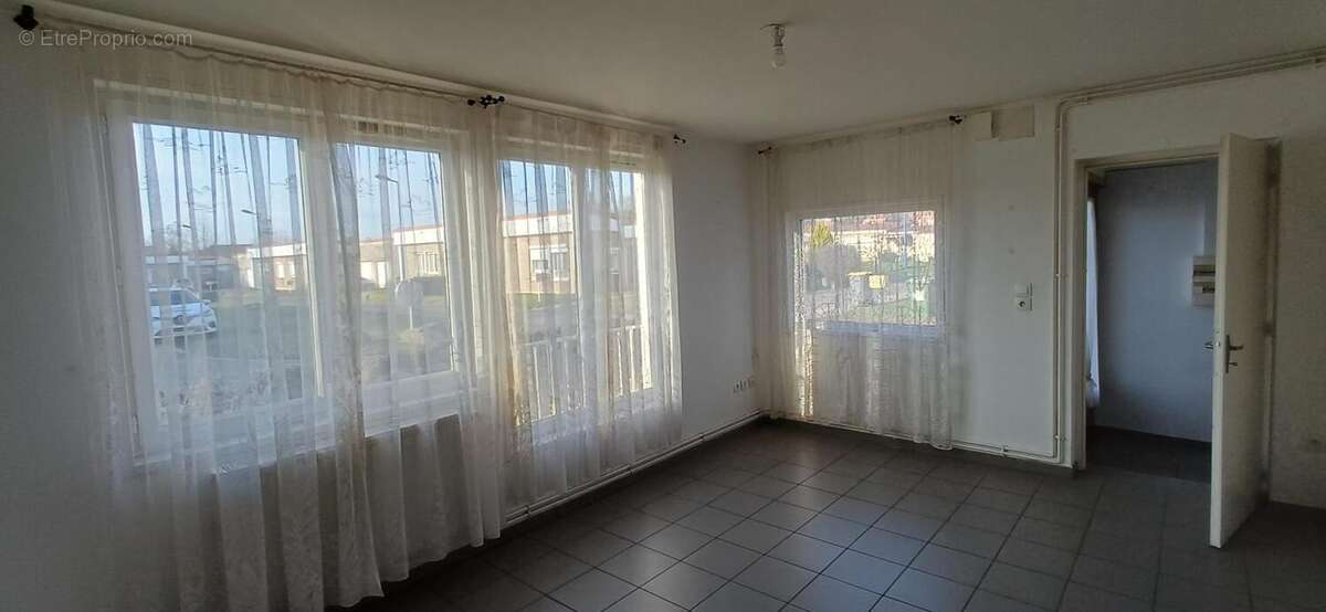 Maison à SIN-LE-NOBLE