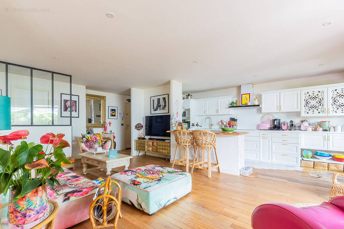 Appartement à VERRIERES-LE-BUISSON