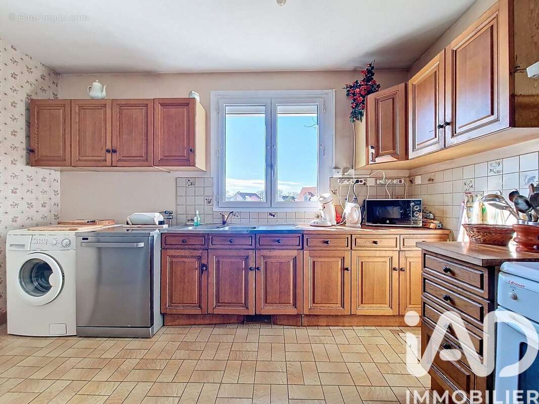 Maison 175 m² à Briis-Sous-Forges  - photo 6