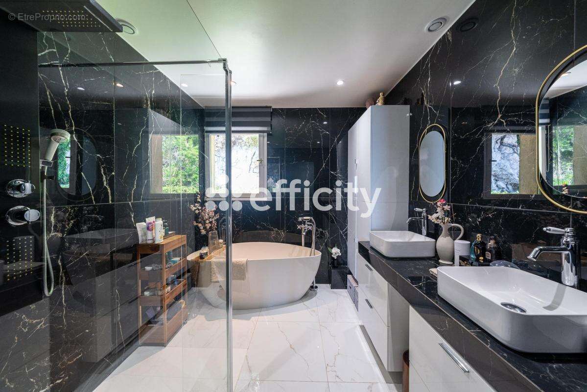 Maison 130 m² à Vallauris  - photo 10