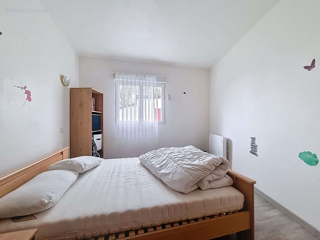 Maison à LE VERNET-SAINTE-MARGUERITE