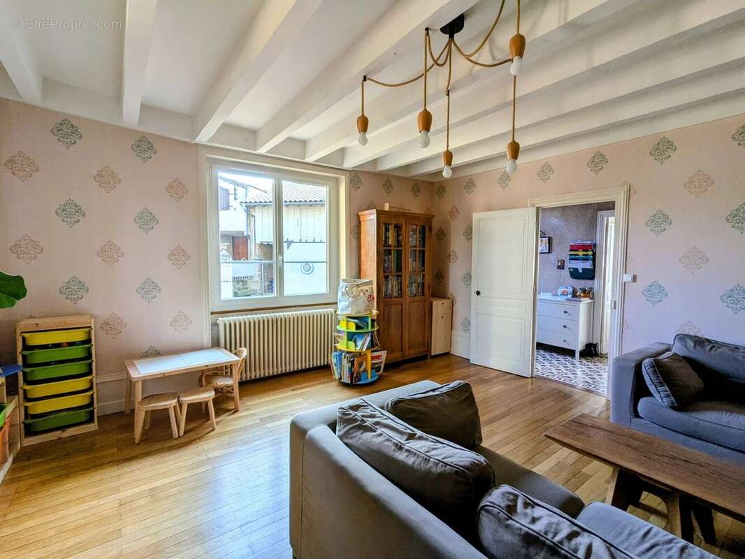 Maison 225 m² à Hurigny  - photo 7