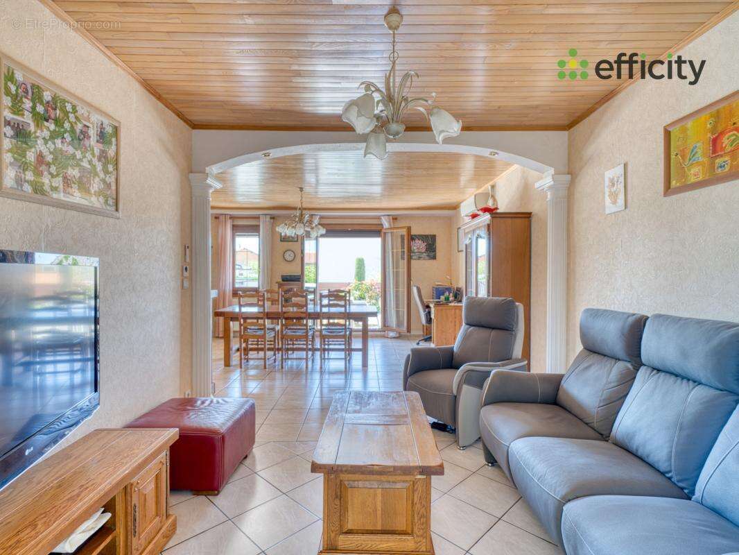 Maison à COLOMBIER-SAUGNIEU